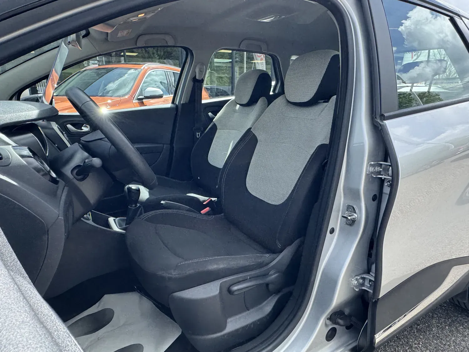 RENAULT CAPTUR 0.9 TCE 90 BUSINESS