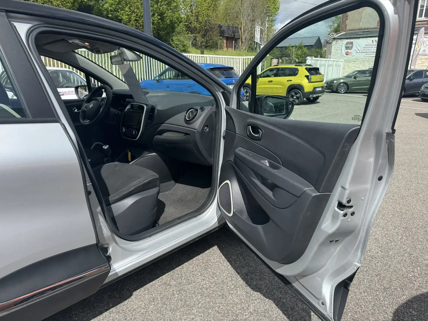 RENAULT CAPTUR 0.9 TCE 90 BUSINESS