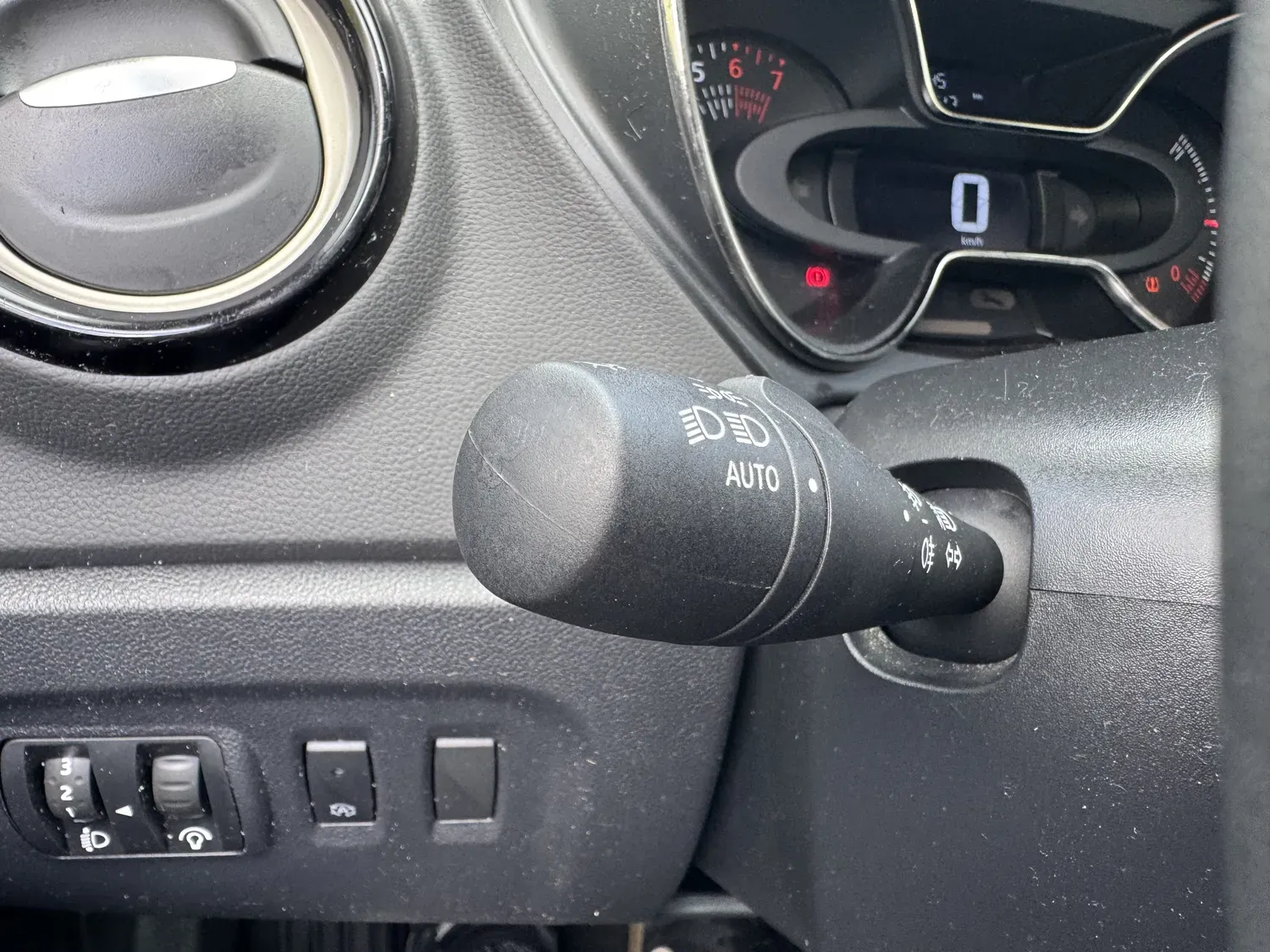 RENAULT CAPTUR 0.9 TCE 90 BUSINESS