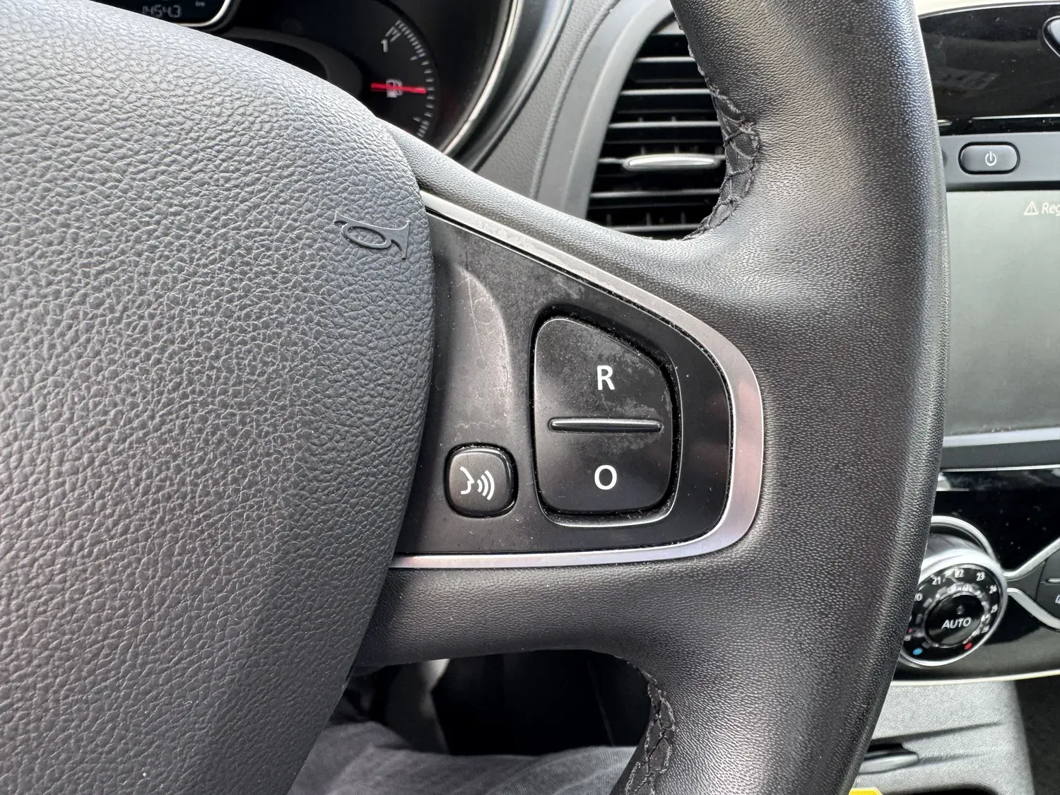 RENAULT CAPTUR 0.9 TCE 90 BUSINESS