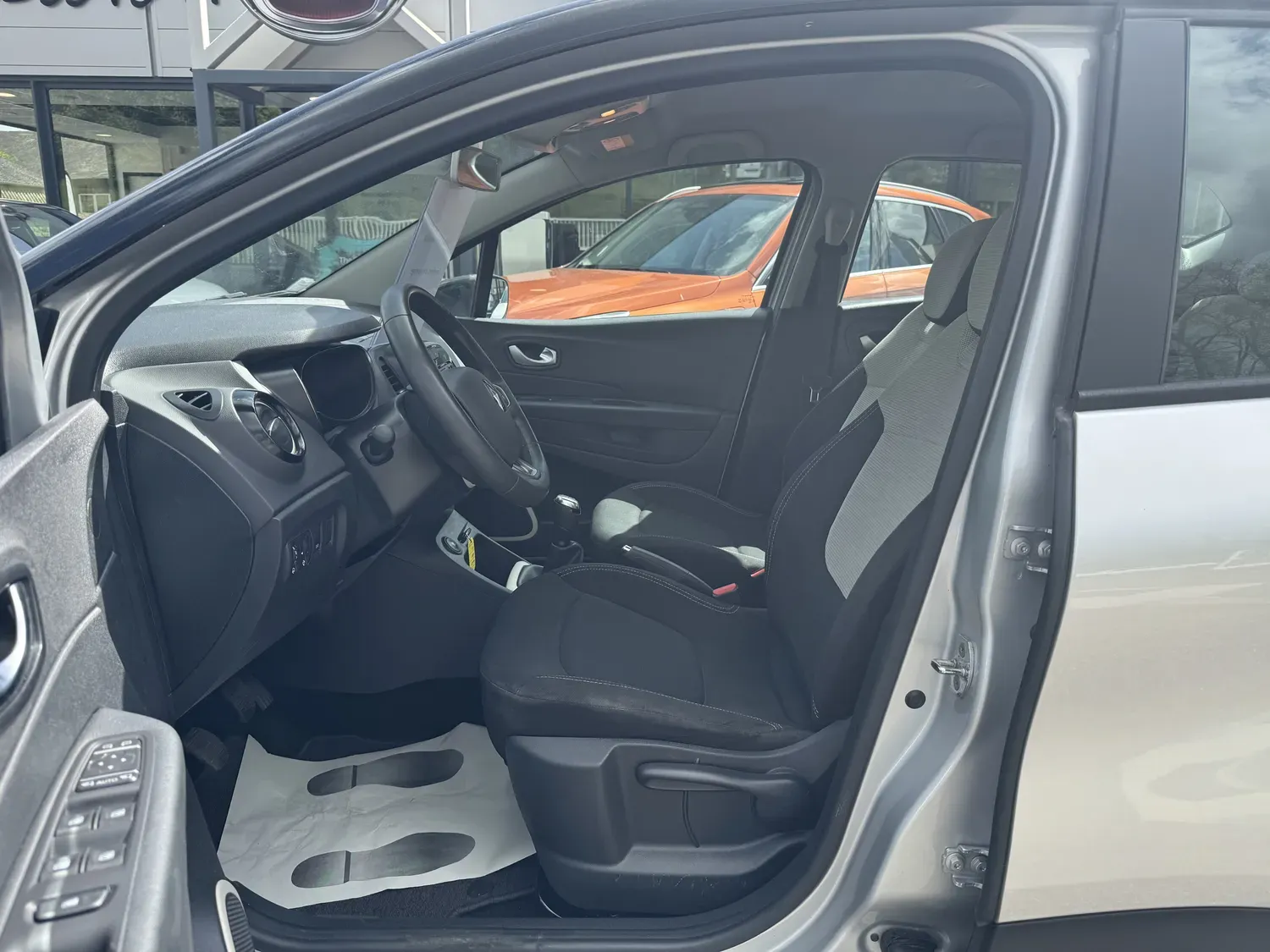 RENAULT CAPTUR 0.9 TCE 90 BUSINESS