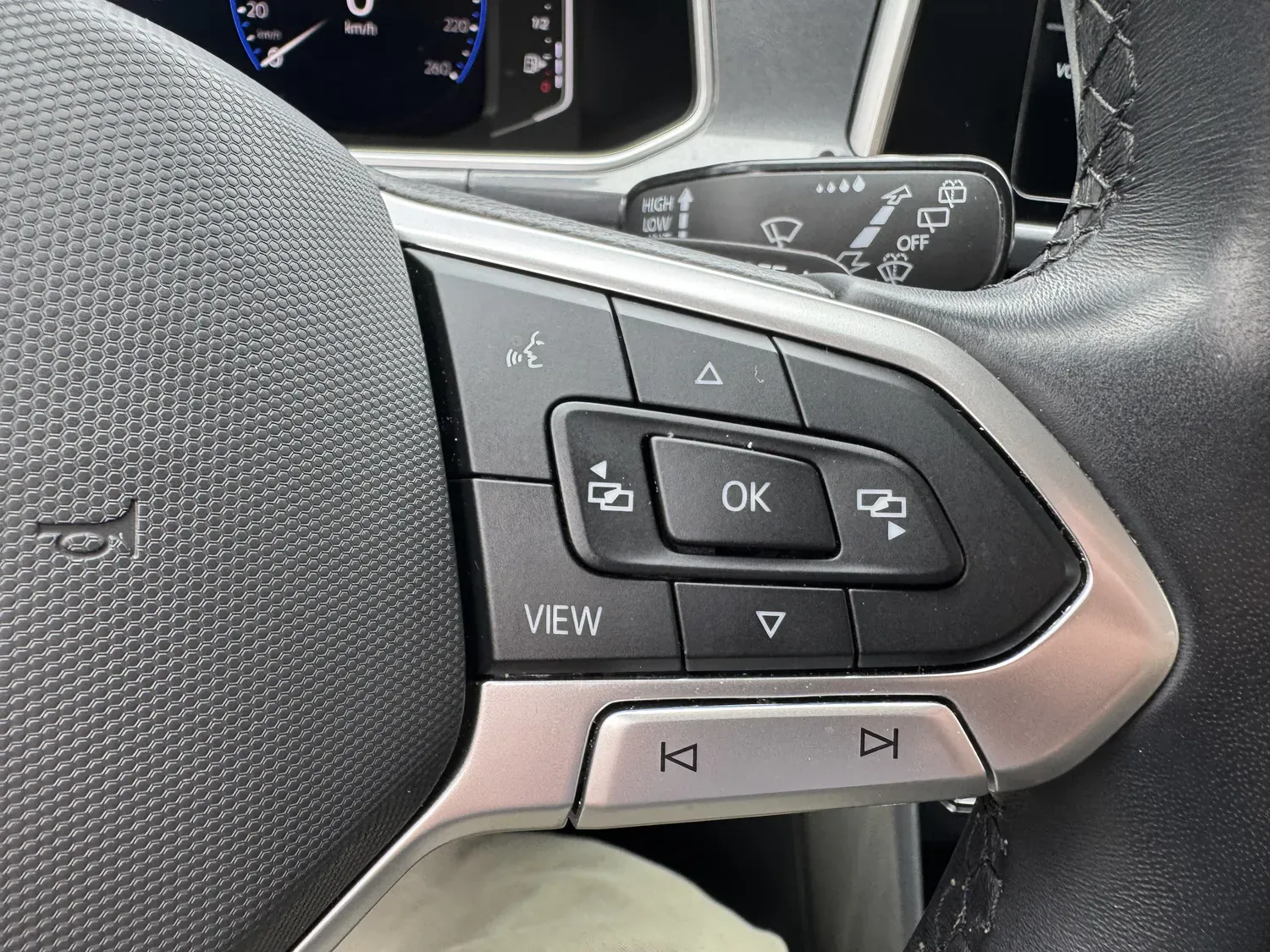 VOLKSWAGEN T-ROC 1.5 TSI 150