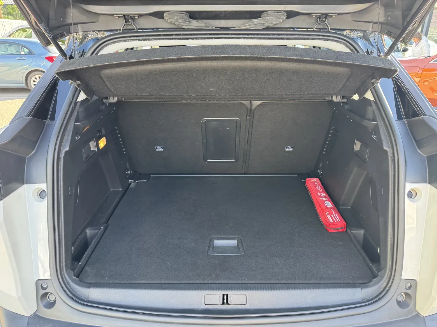 PEUGEOT 3008 1.2 130 CROSSWAY