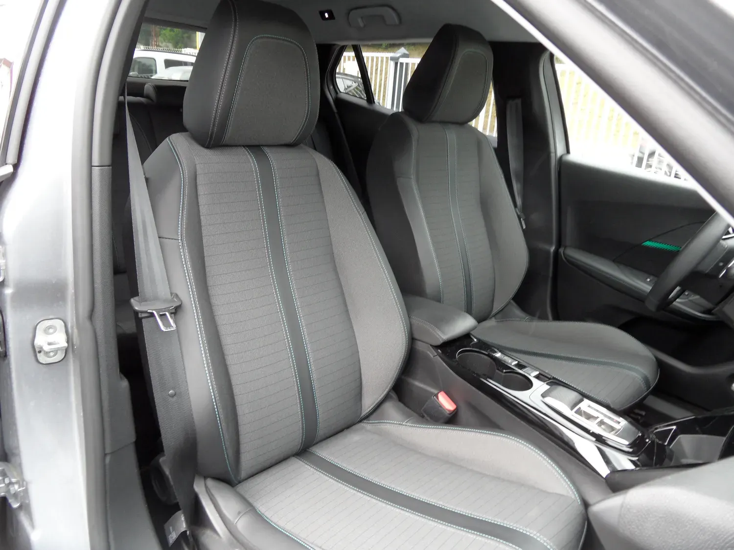 PEUGEOT 2008 1.2 130 ALLURE PACK EAT8