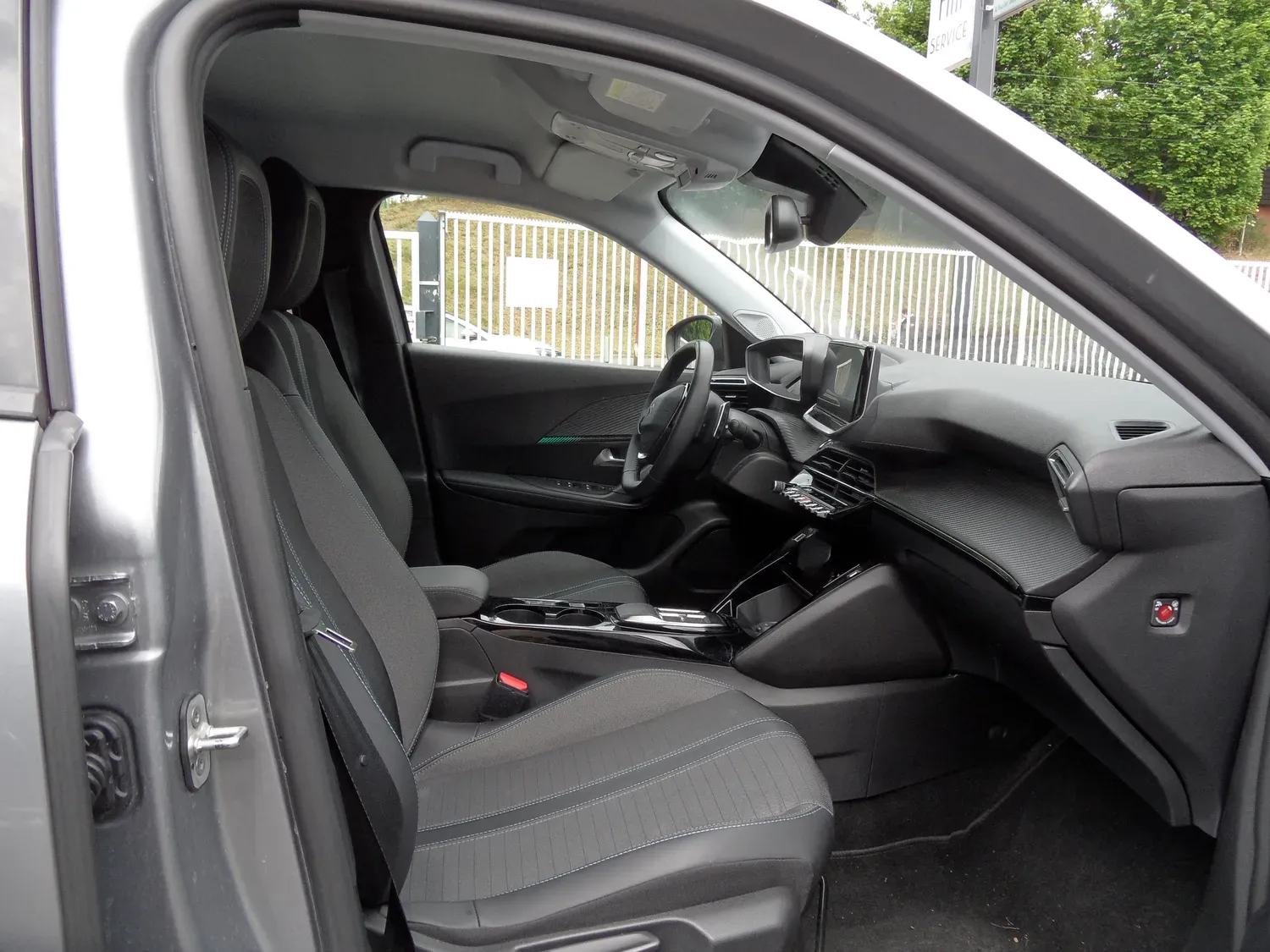 PEUGEOT 2008 1.2 130 ALLURE PACK EAT8