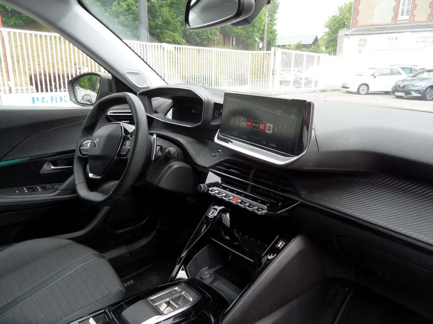 PEUGEOT 2008 1.2 130 ALLURE PACK EAT8