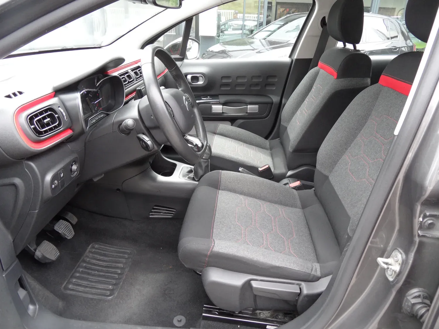 CITROEN C3 1.2 SHINE 82
