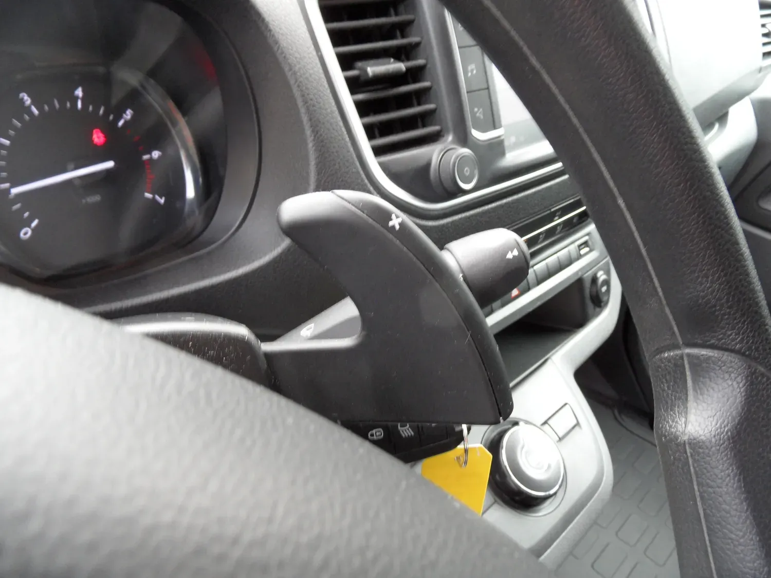 FIAT SCUDO CA 5 PLACES 2.0 MULTIJET 180 PRO LOUNGE BVA8