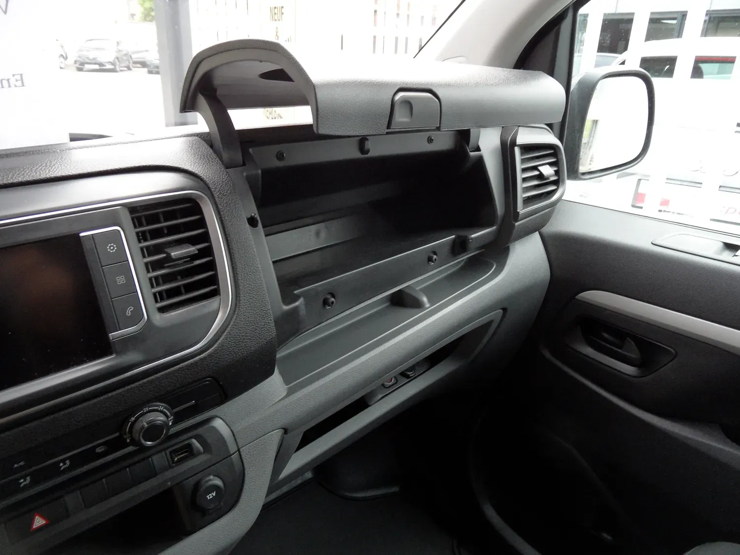 FIAT SCUDO CA 5 PLACES 2.0 MULTIJET 180 PRO LOUNGE BVA8