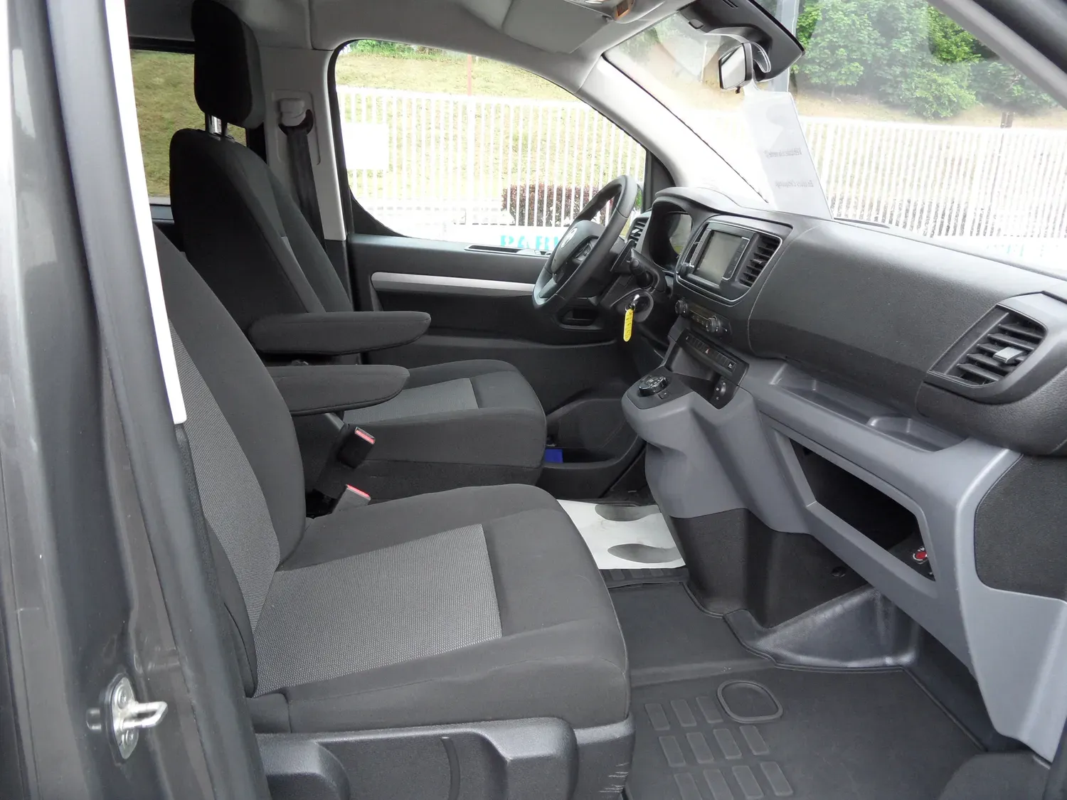 FIAT SCUDO CA 5 PLACES 2.0 MULTIJET 180 PRO LOUNGE BVA8