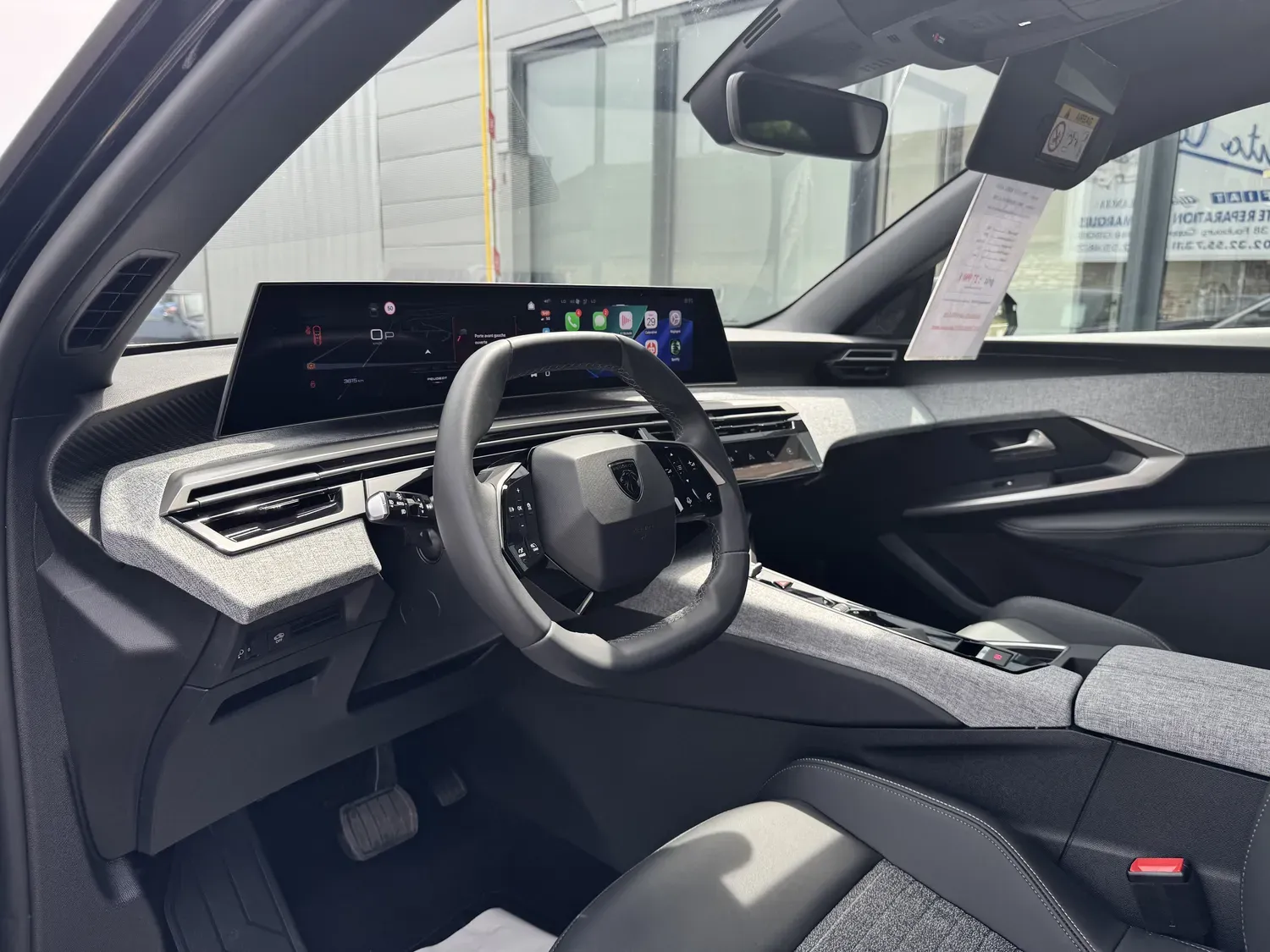 PEUGEOT 3008 1.2 HYBRID ALLURE 