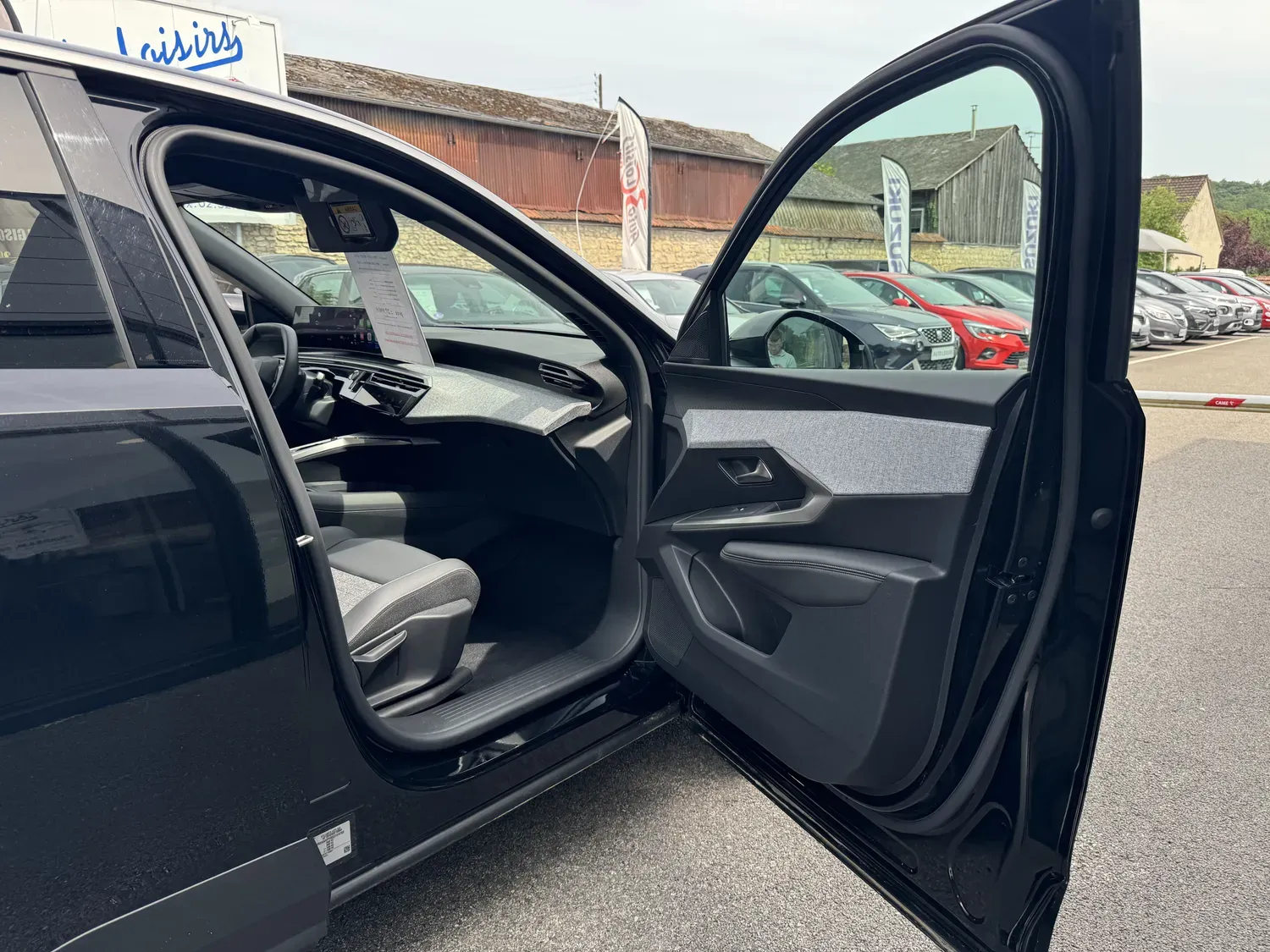 PEUGEOT 3008 1.2 HYBRID ALLURE 