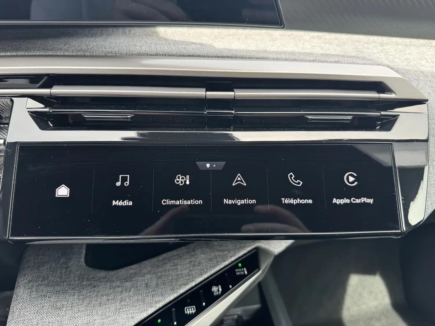 PEUGEOT 3008 1.2 HYBRID ALLURE 
