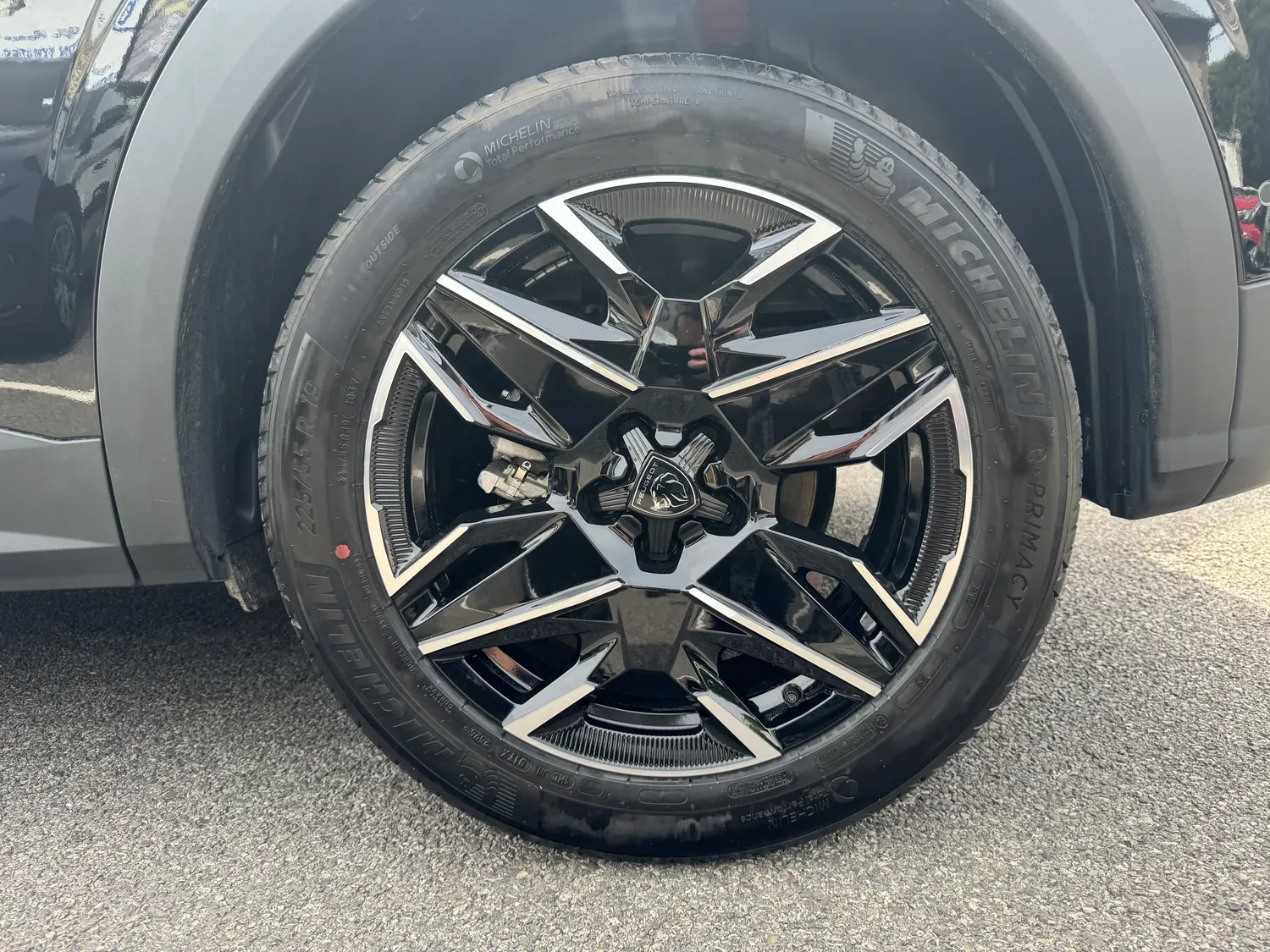 PEUGEOT 3008 1.2 HYBRID ALLURE 
