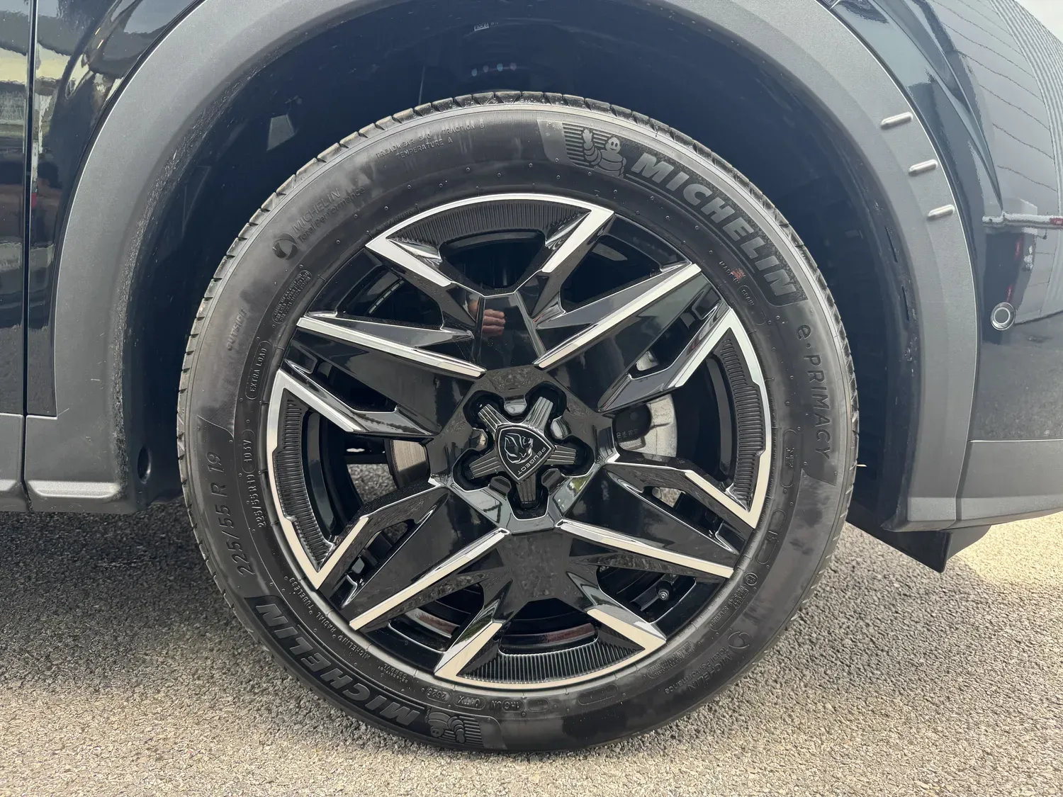 PEUGEOT 3008 1.2 HYBRID ALLURE 