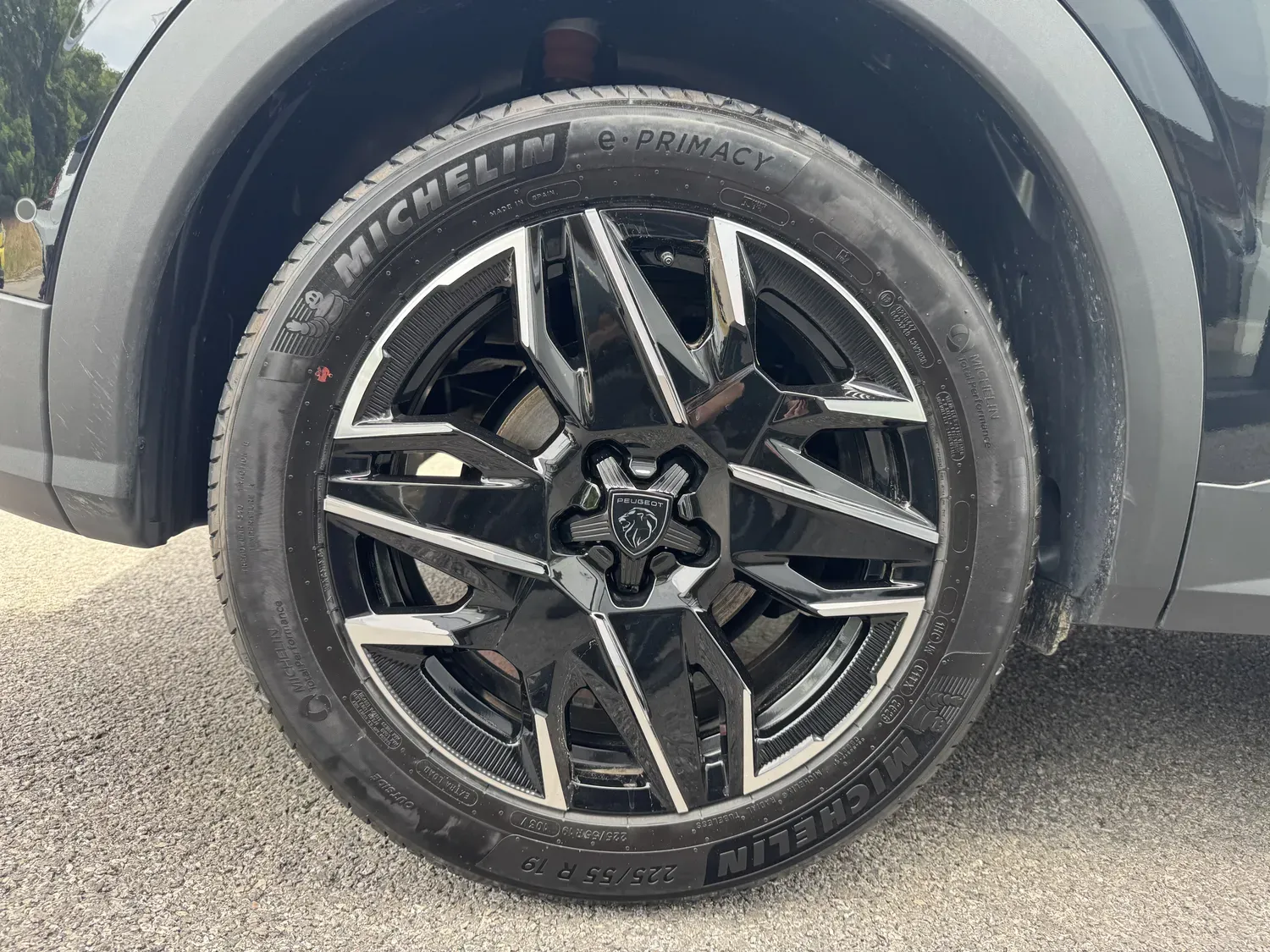 PEUGEOT 3008 1.2 HYBRID ALLURE 