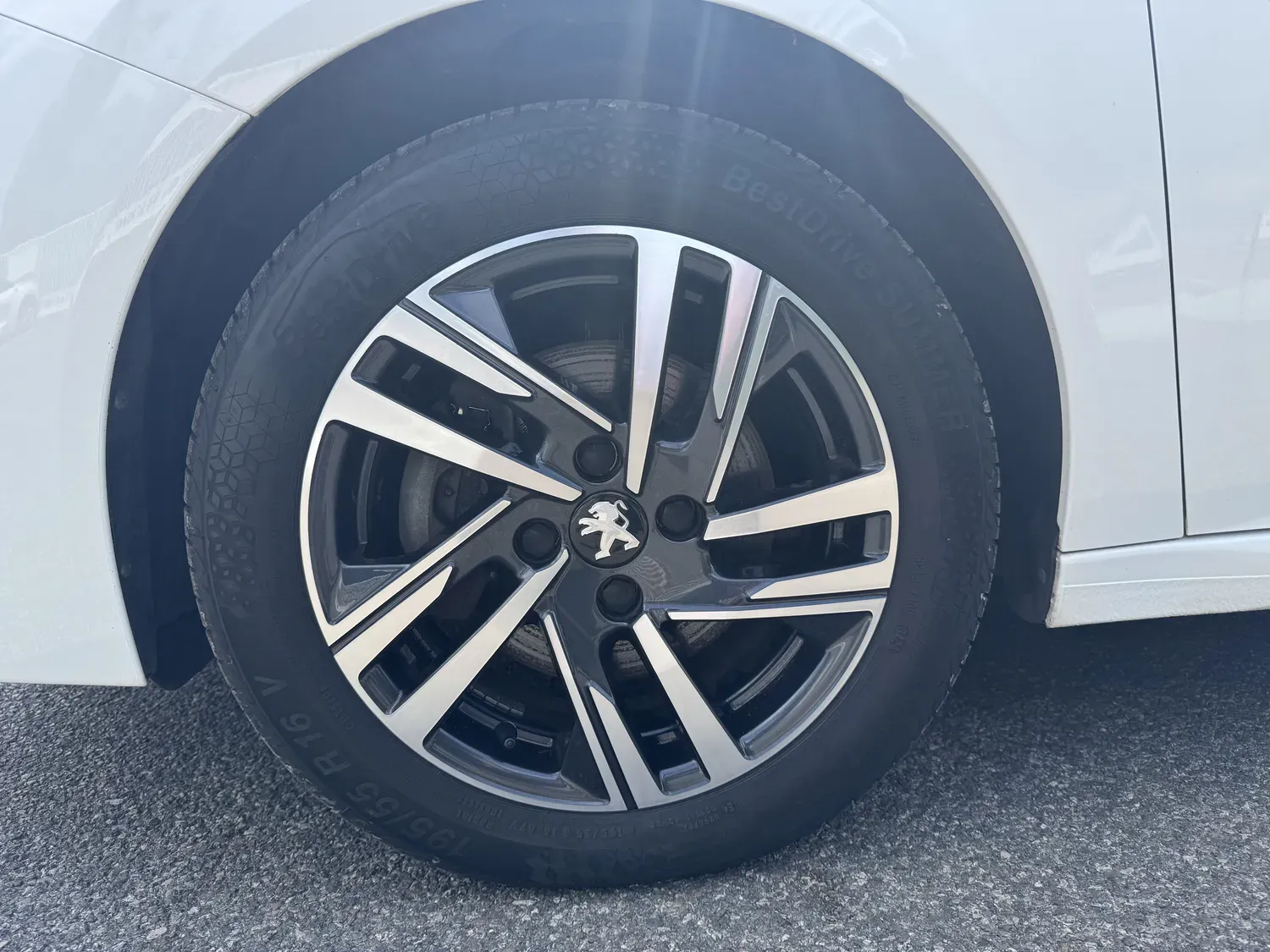 PEUGEOT 208 II 1.2 100 S&S ALLURE BVM6