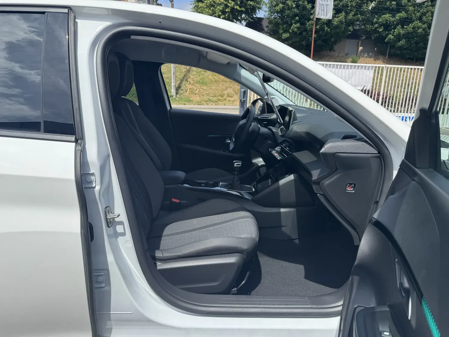 PEUGEOT 208 II 1.2 100 S&S ALLURE BVM6