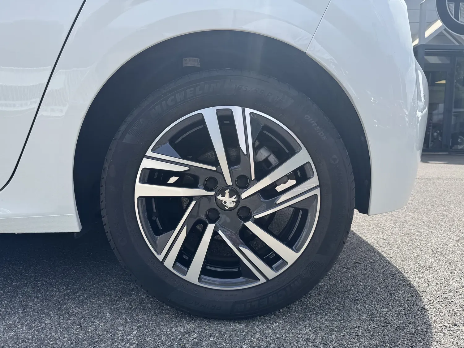 PEUGEOT 208 II 1.2 100 S&S ALLURE BVM6