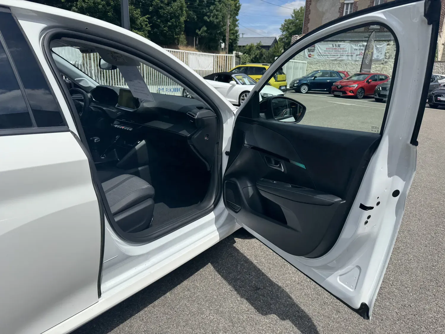 PEUGEOT 208 II 1.2 100 S&S ALLURE BVM6