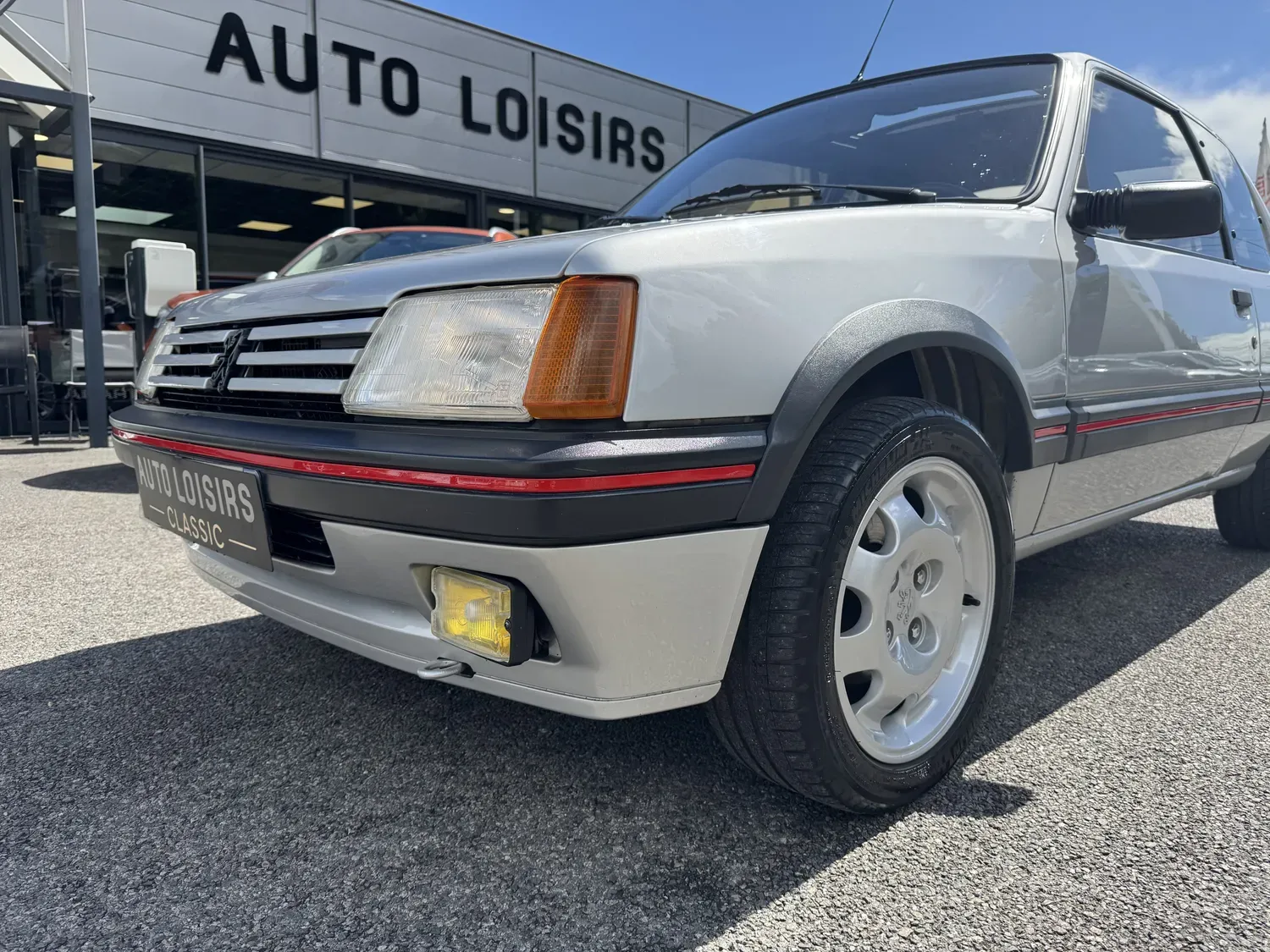 PEUGEOT 205 GTI 130