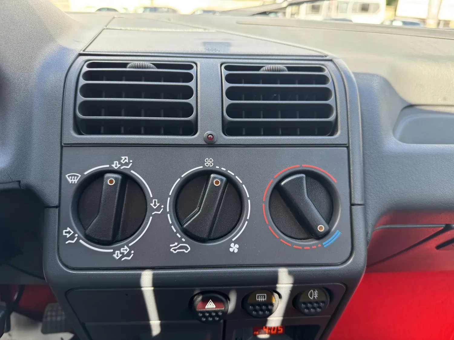 PEUGEOT 205 GTI 130