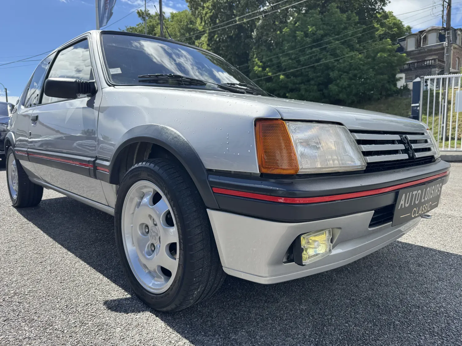 PEUGEOT 205 GTI 130