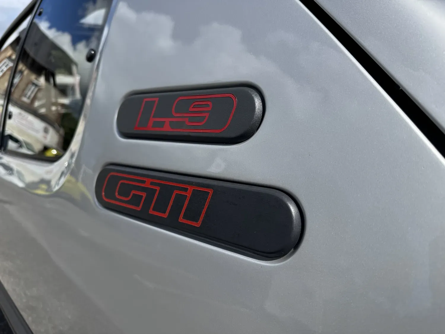 PEUGEOT 205 GTI 130