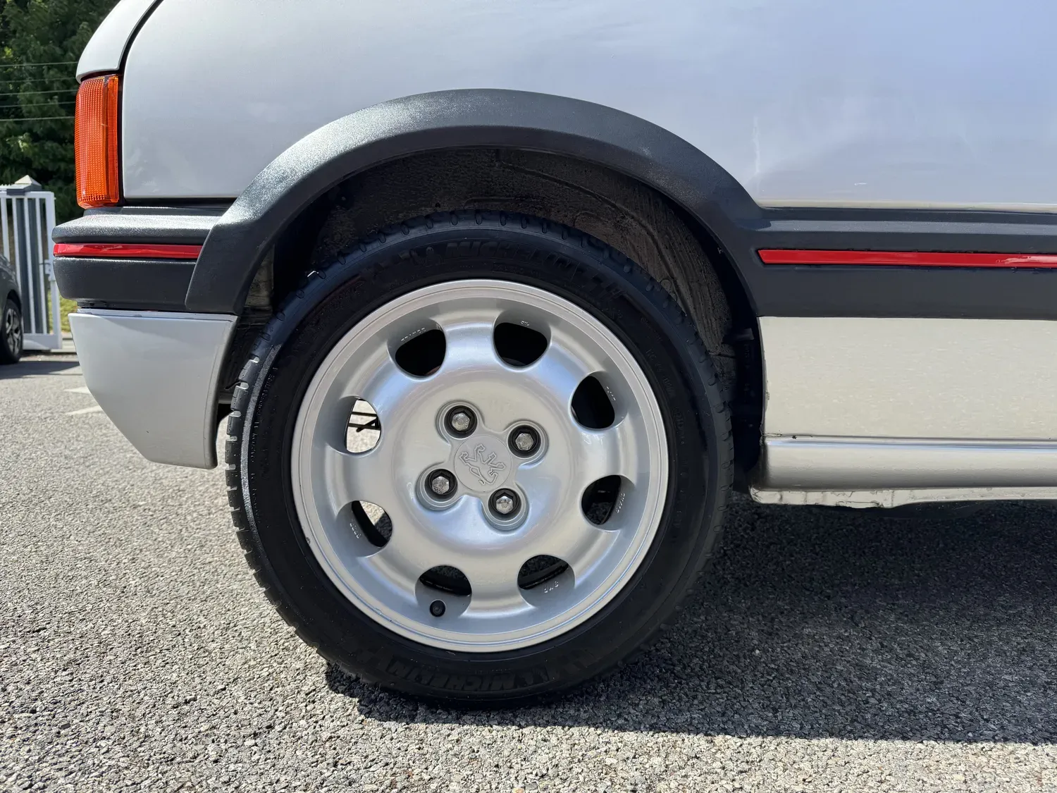 PEUGEOT 205 GTI 130