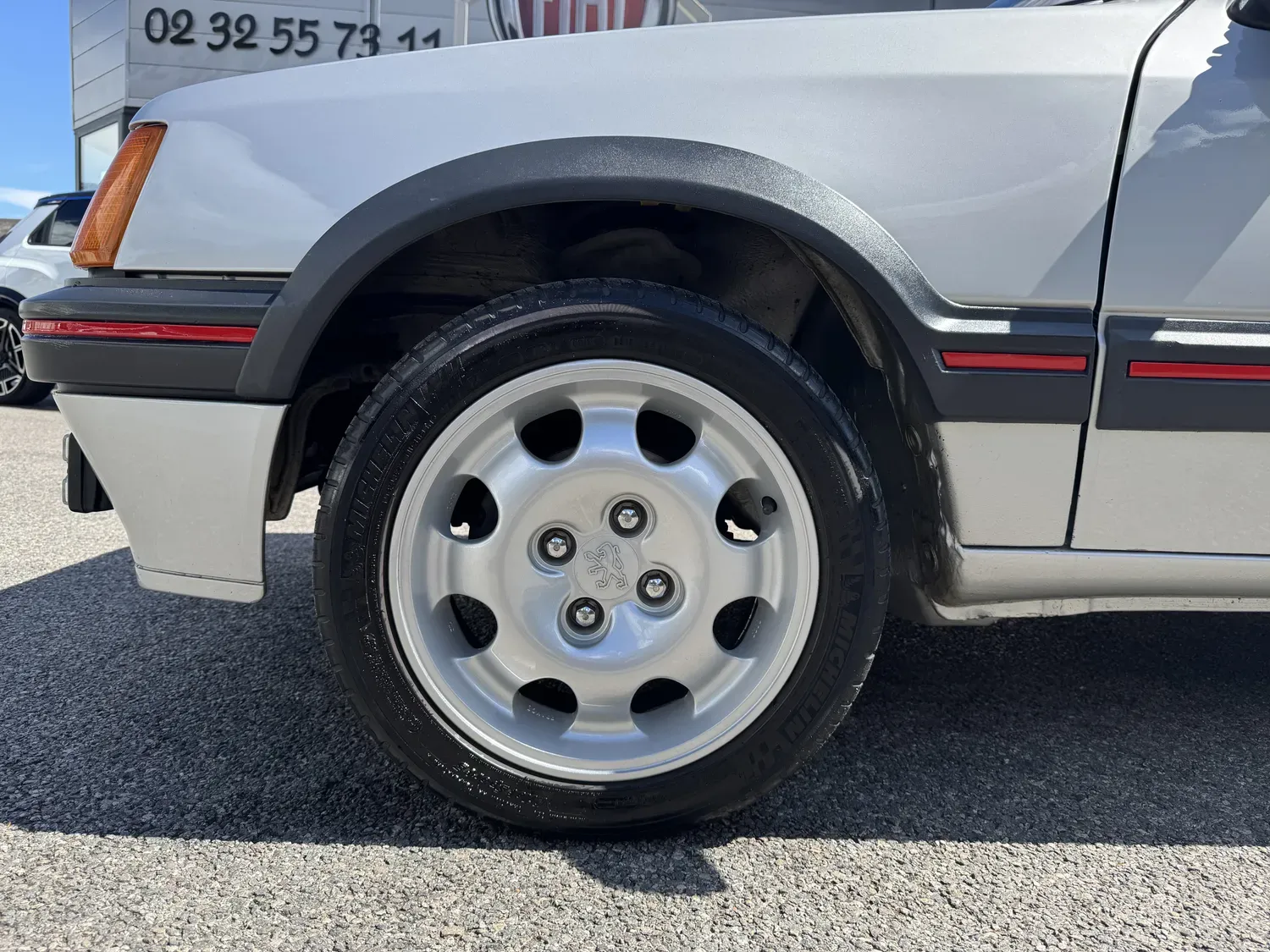 PEUGEOT 205 GTI 130