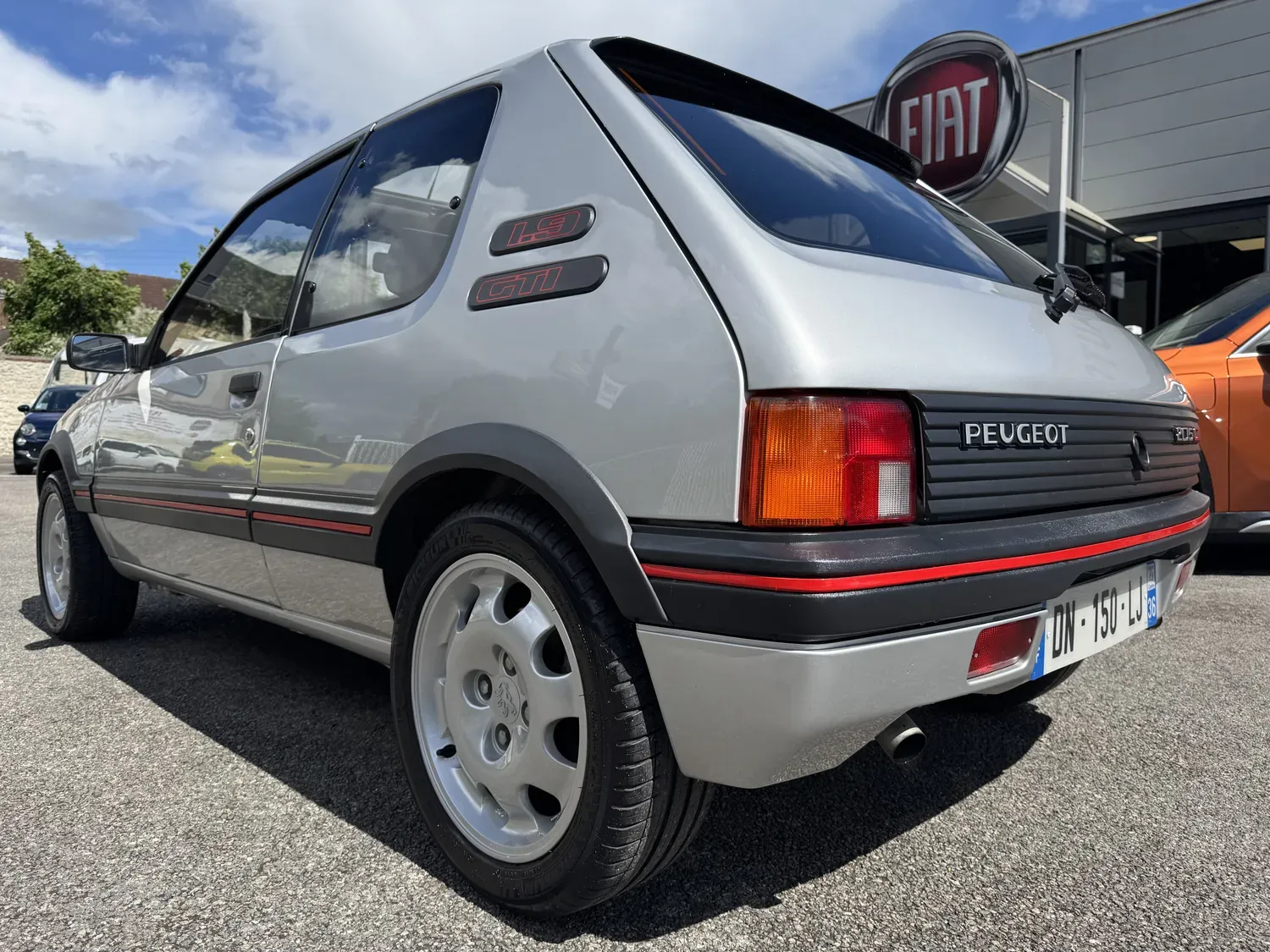 PEUGEOT 205 GTI 130
