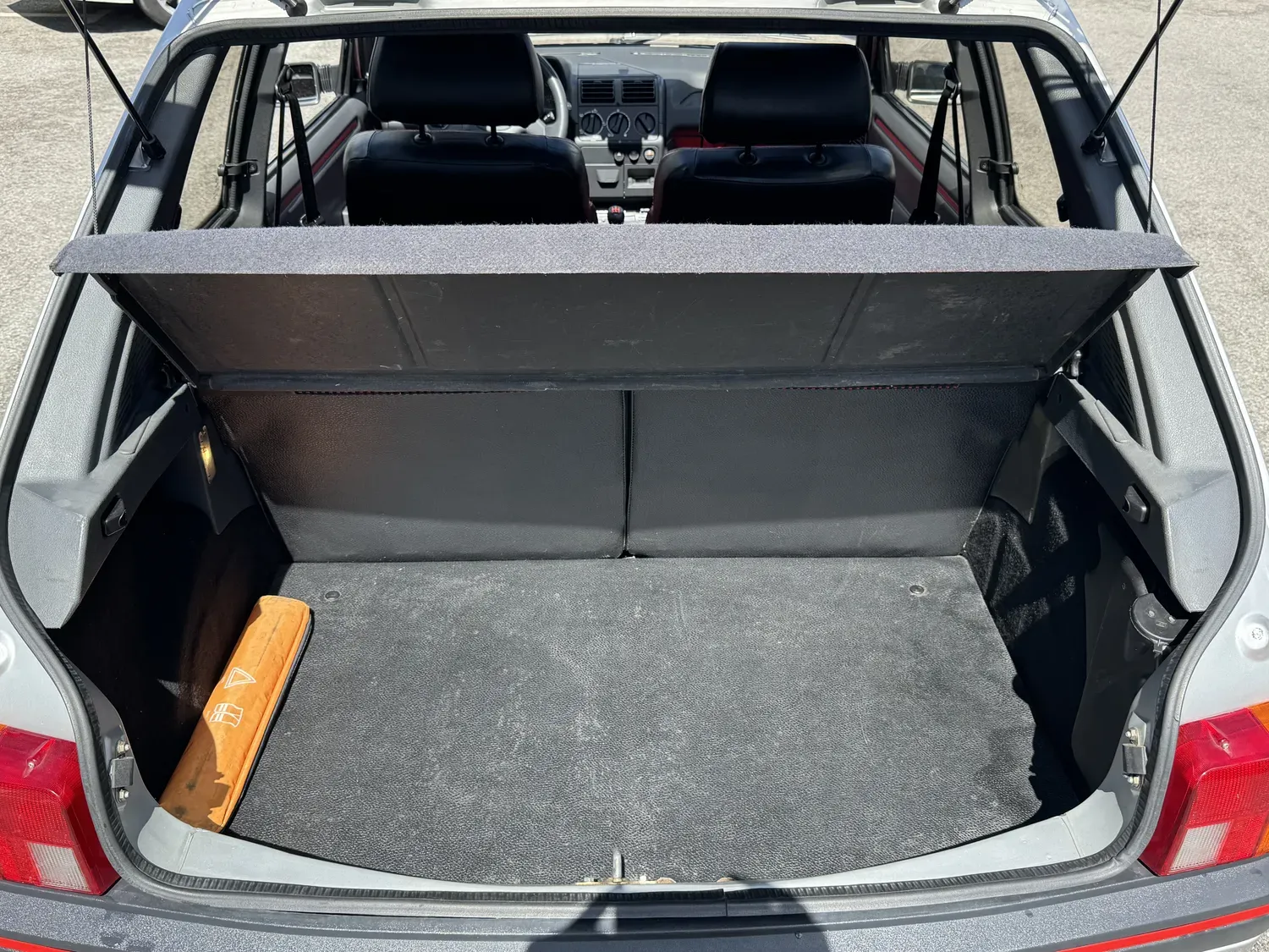 PEUGEOT 205 GTI 130