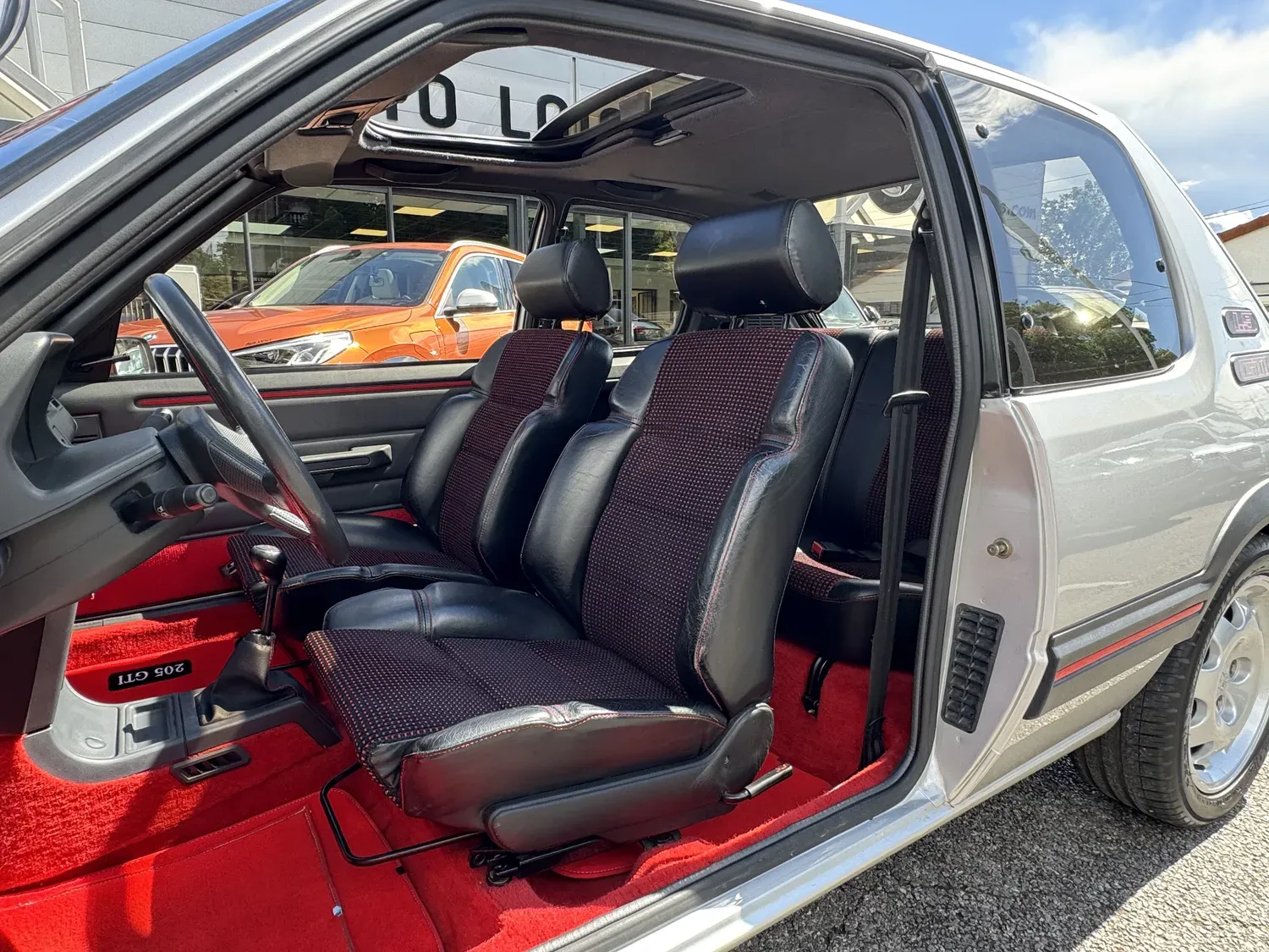 PEUGEOT 205 GTI 130