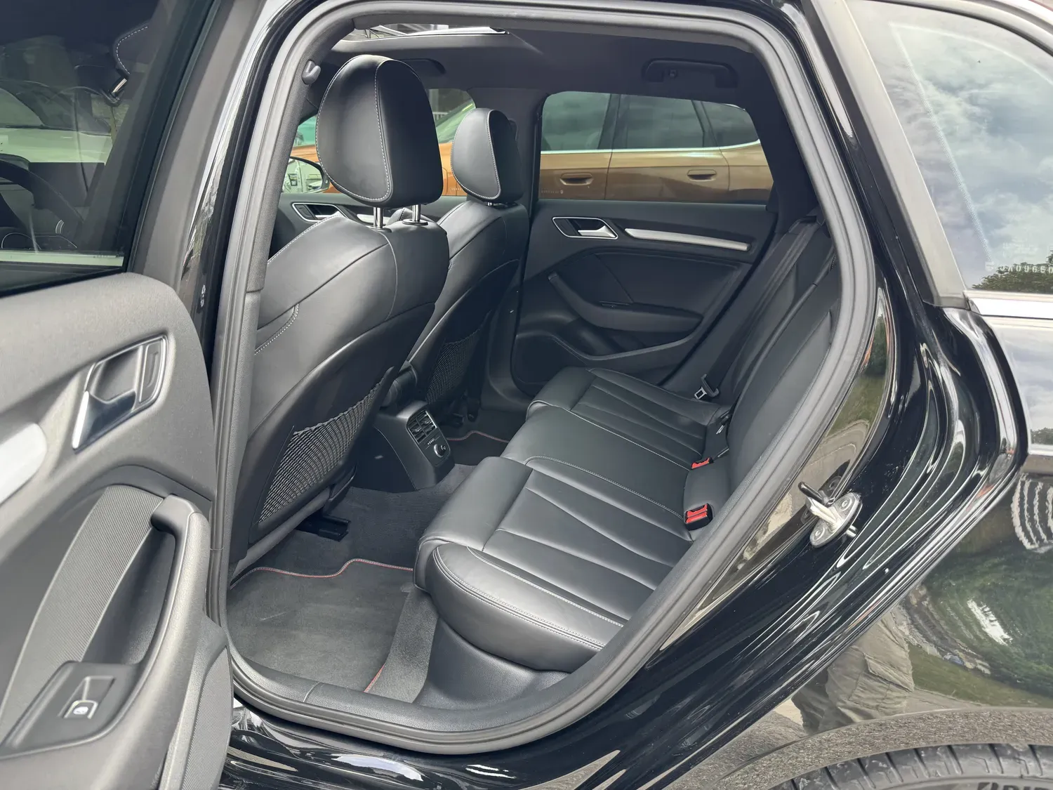 AUDI A3 SPORTBACK S3  310 S TRONIC