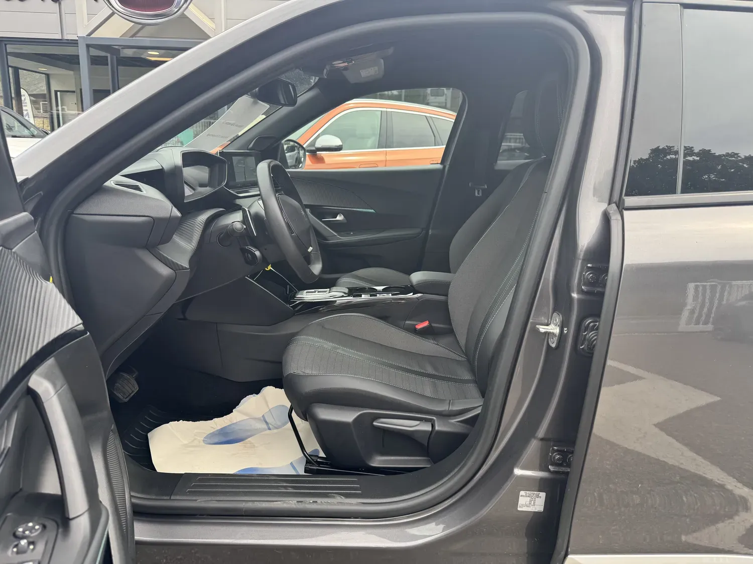 PEUGEOT 2008 II 1.2 130 S&S ALLURE EAT8