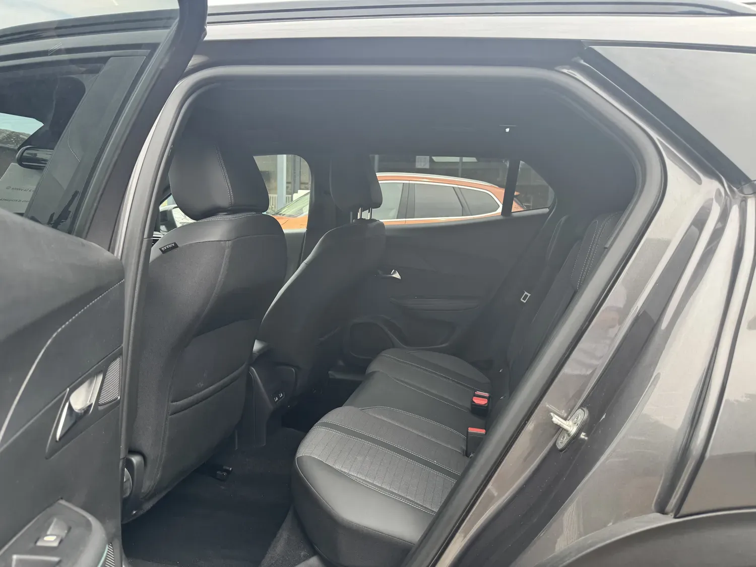 PEUGEOT 2008 II 1.2 130 S&S ALLURE EAT8