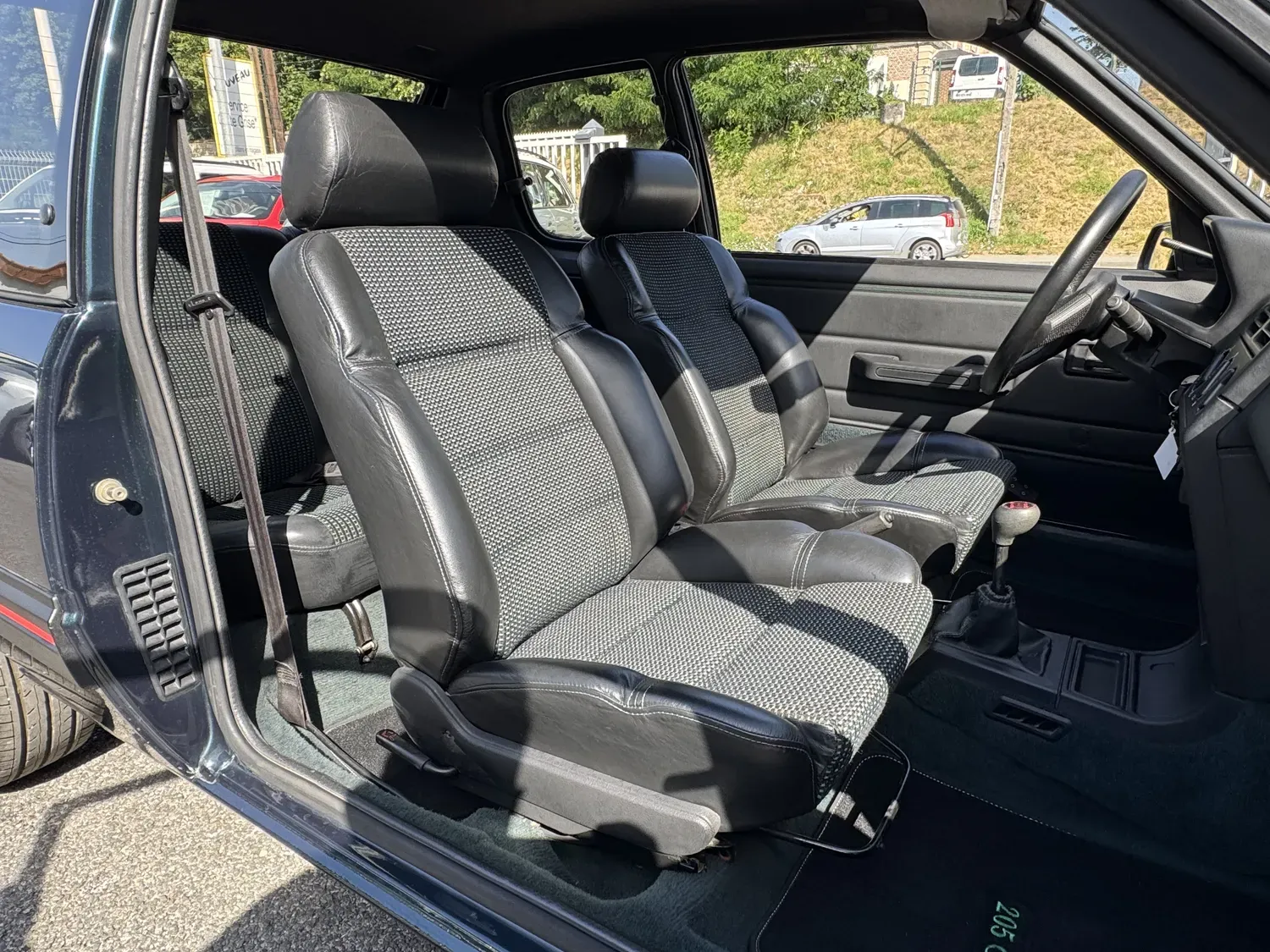 PEUGEOT 205 GTI 130 VERT SORRENTO