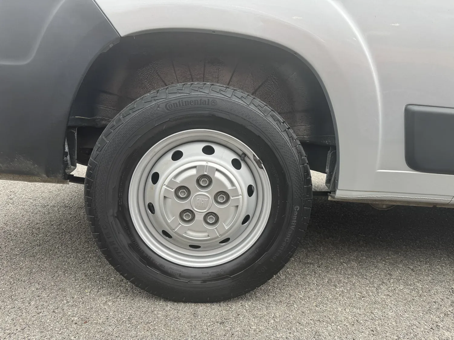 FIAT DUCATO FOURGON M H2 2.3 Multijet 120 PACK PROFESSIONAL