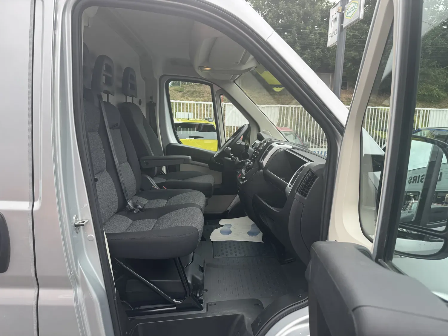 FIAT DUCATO FOURGON M H2 2.3 Multijet 120 PACK PROFESSIONAL