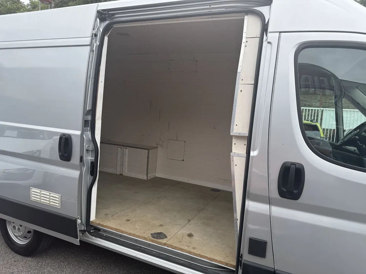FIAT DUCATO FOURGON M H2 2.3 Multijet 120 PACK PROFESSIONAL