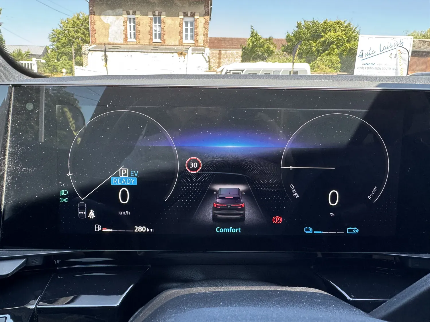 RENAULT AUSTRAL FULL HYBRID 1.2 E-TECH 200 CV BOITE AUTO TECHNO