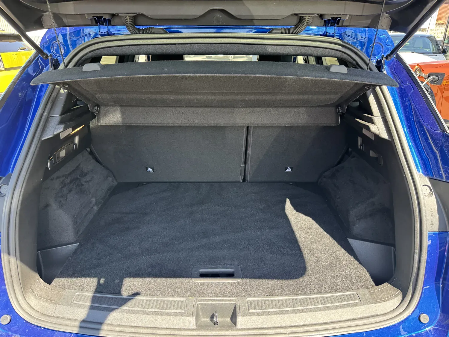 RENAULT AUSTRAL FULL HYBRID 1.2 E-TECH 200 CV BOITE AUTO TECHNO