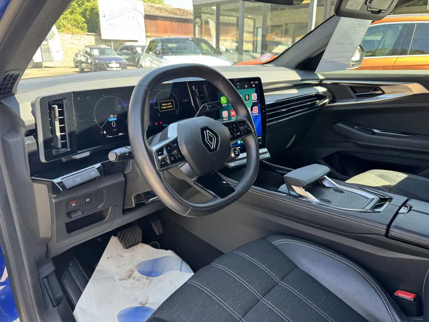 RENAULT AUSTRAL FULL HYBRID 1.2 E-TECH 200 CV BOITE AUTO TECHNO