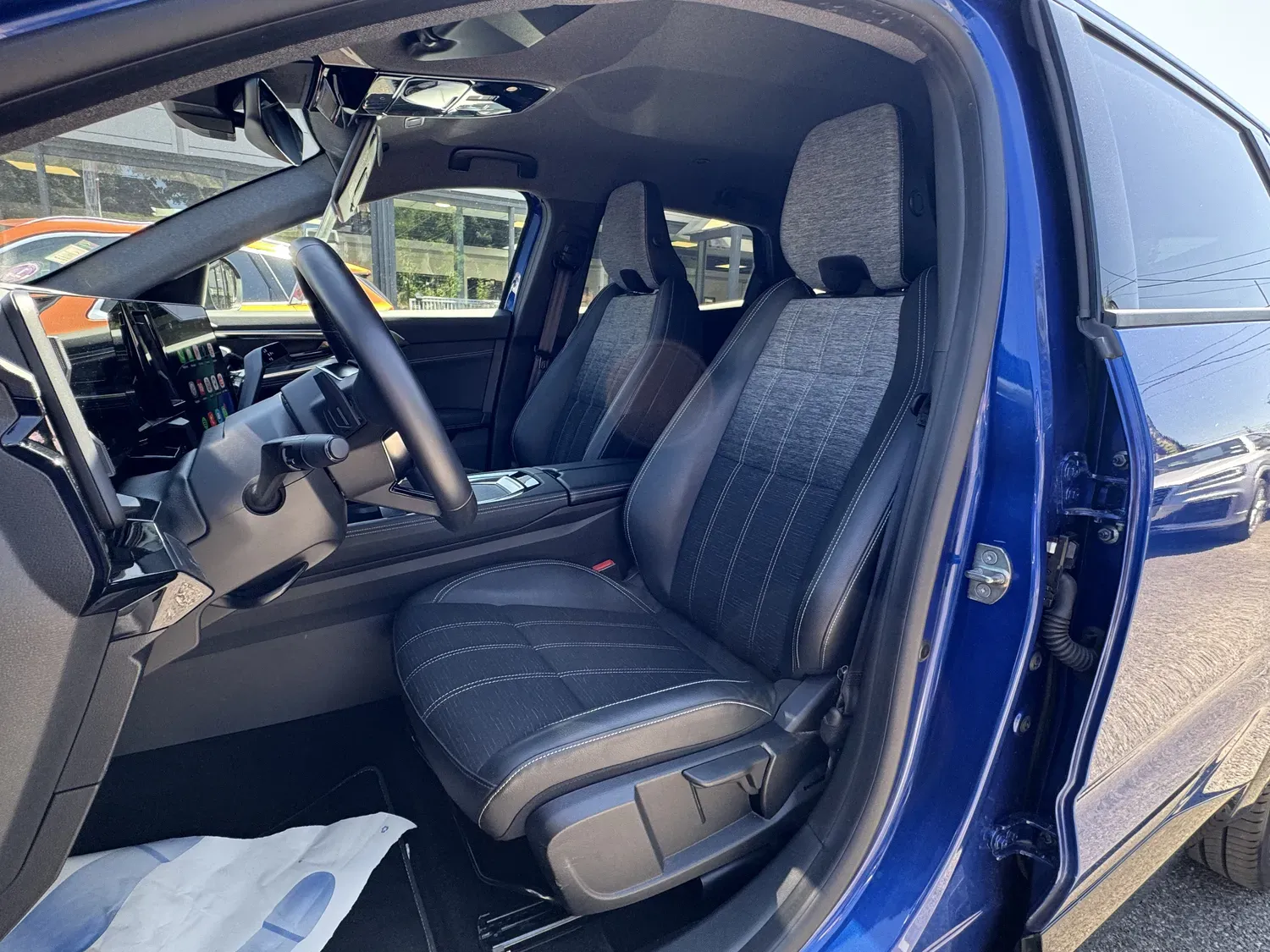 RENAULT AUSTRAL FULL HYBRID 1.2 E-TECH 200 CV BOITE AUTO TECHNO