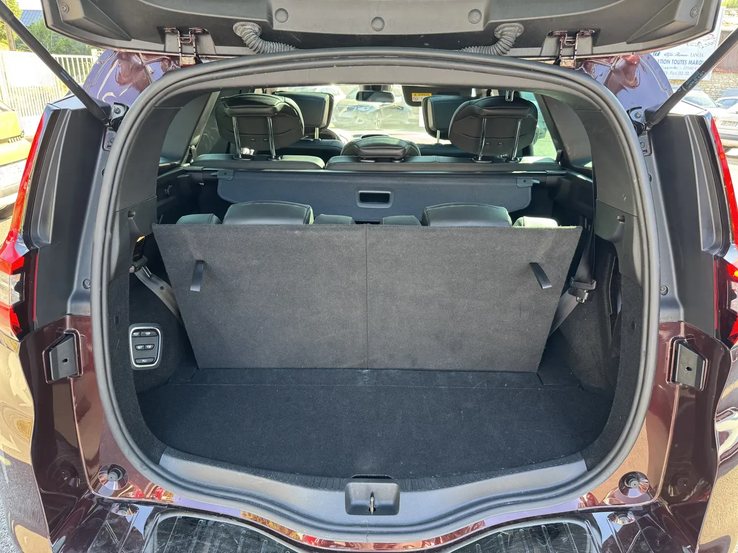 RENAULT GRAND SCENIC IV 1.3 TCE 140 TECHNO