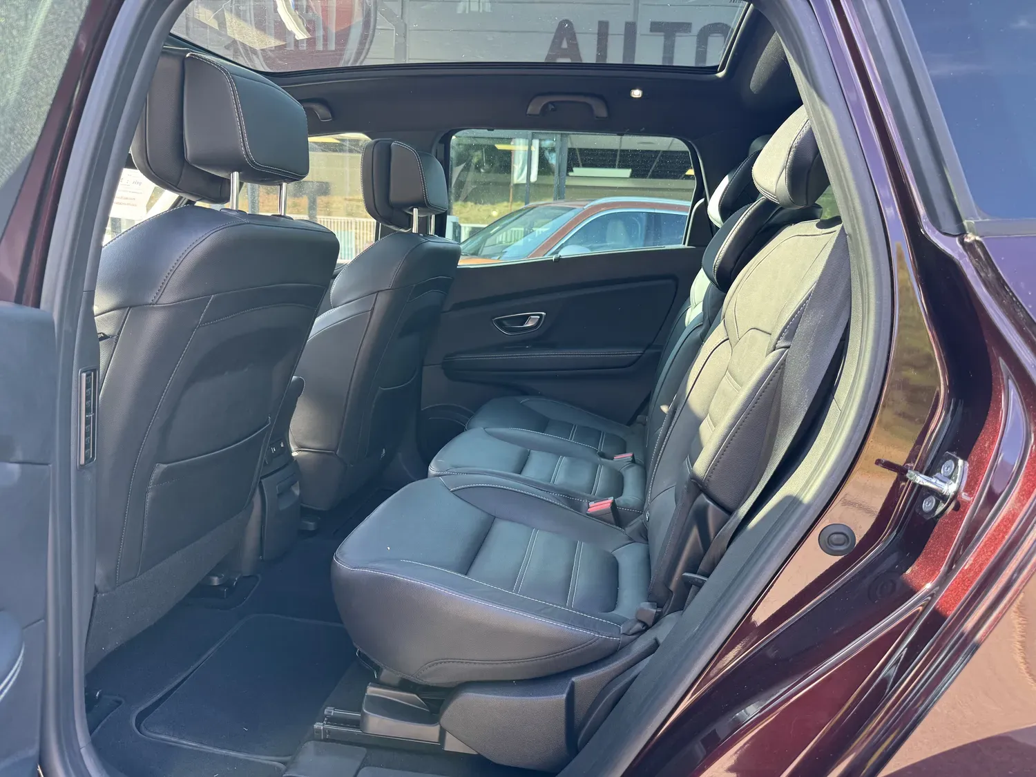 RENAULT GRAND SCENIC IV 1.3 TCE 140 TECHNO