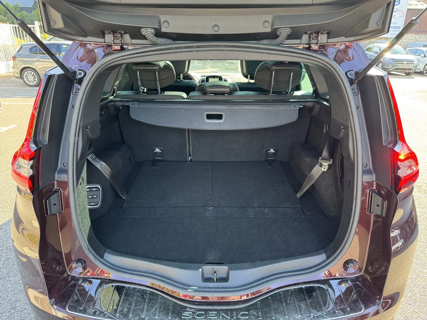 RENAULT GRAND SCENIC IV 1.3 TCE 140 TECHNO