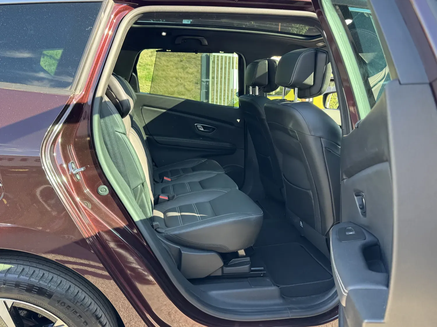RENAULT GRAND SCENIC IV 1.3 TCE 140 TECHNO