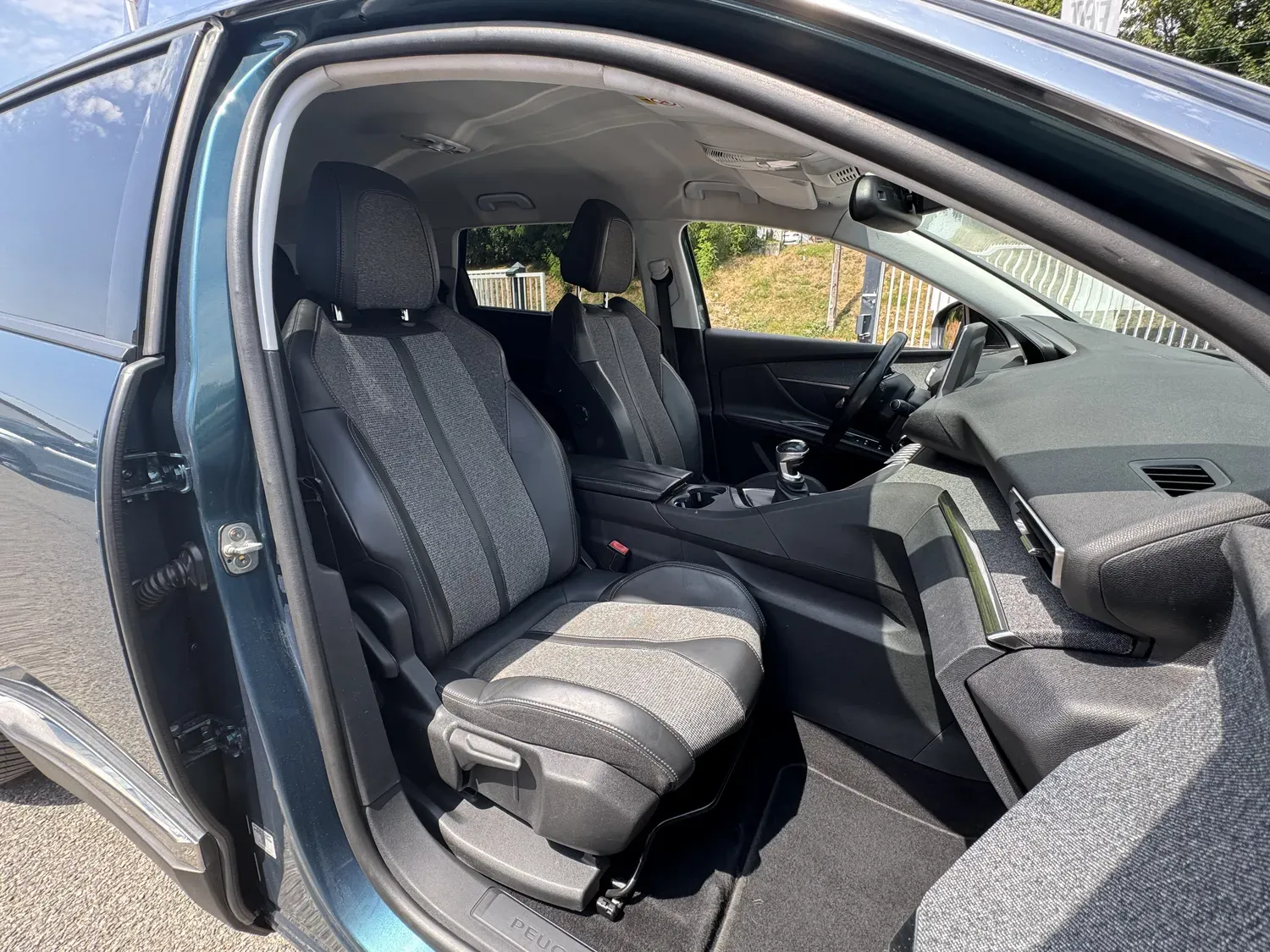 PEUGEOT 5008 1.6 BLUEHDI 120