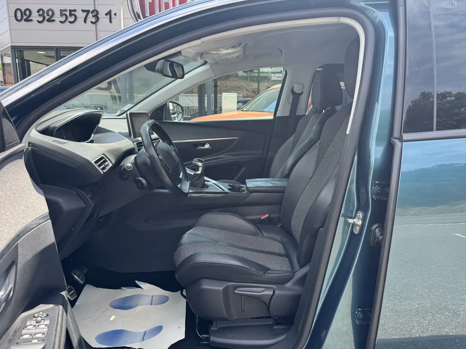 PEUGEOT 5008 1.6 BLUEHDI 120